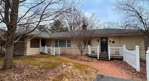 2189 Mt Hope Rd, Mount Hope, NY 10940