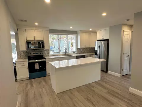 60 S Swezeytown Rd, Middle Island, NY 11953