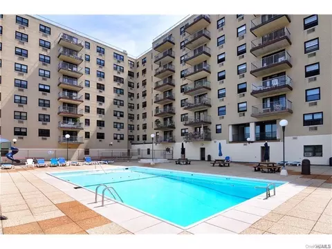 1085 Warburton Ave #417, Yonkers, NY 10701