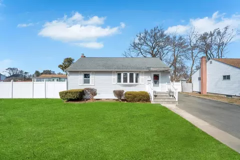 167 Cumberbach St, Wyandanch, NY 11798