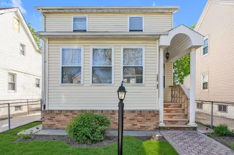 122-22 Lucas St, Saint Albans, NY 11413