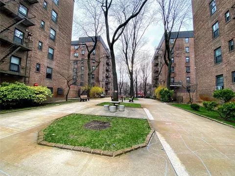 90-11 Northern Blvd #510, East Elmhurst, NY 11369