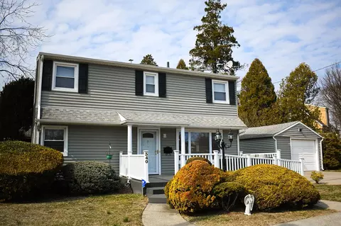 340 Bixley Heath, Lynbrook, NY 11563