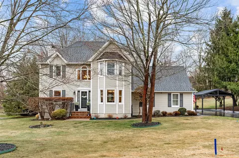13 Jonah Cir, Florida, NY 10921