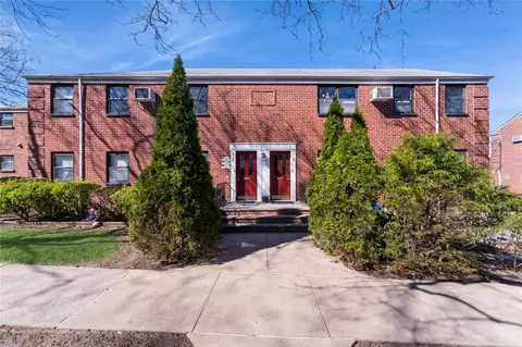 19-50 202 St #1-91, Whitestone, NY 11357