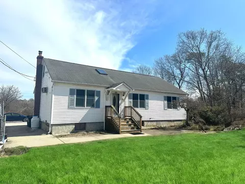 255 Yaphank Ave, Yaphank, NY 11980