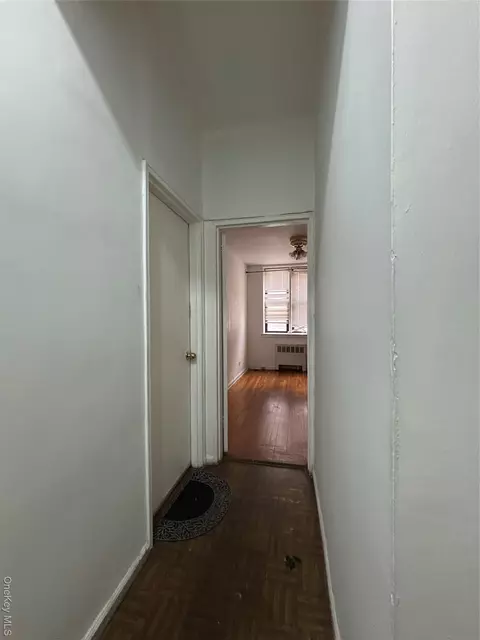 Entry Way - 740 E 232 St #TB, New York, NY 10466 photo 4 of 4
