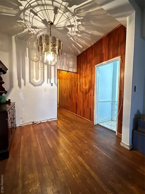 Entry Way - 740 E 232 St #TB, New York, NY 10466 photo 2 of 4