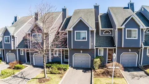 7 Eagle Ridge Way #7, Clarkstown, NY 10954