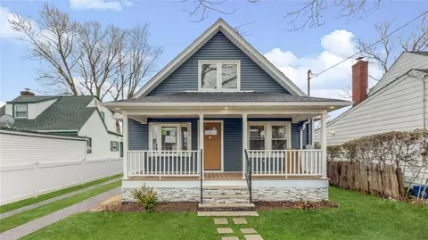 51 Hapsburg Pl, Hempstead, NY 11550