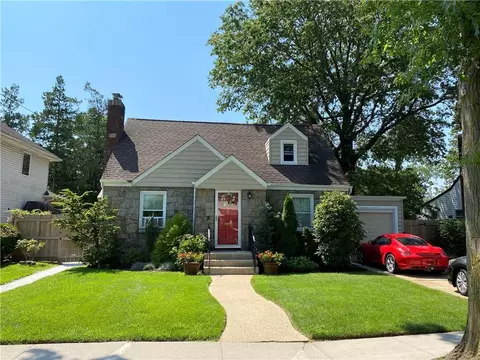 77 Brunswick Ave, North Hempstead, NY 11596