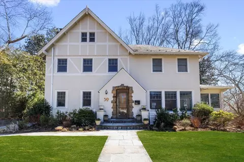 30 Walbrooke Rd, Greenburgh, NY 10583