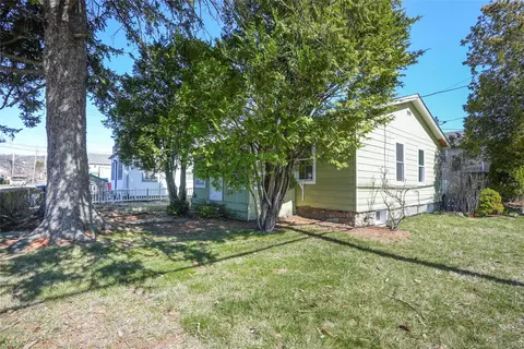 109 Marble Ave, Mount Pleasant, NY 10570