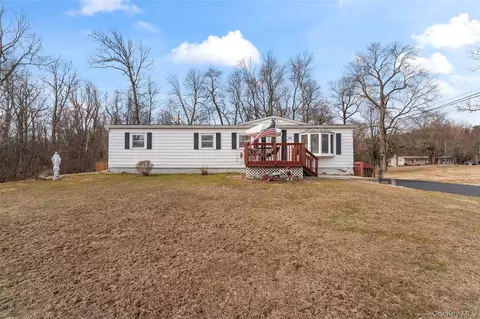 50 Stonykill Rd, Wappinger, NY 12590