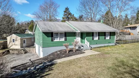 9 Franklin Ln, Mount Hope, NY 10963