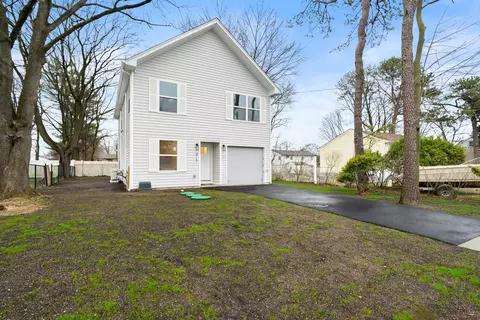 71 S 29th St, Wyandanch, NY 11798