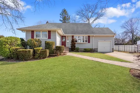 119 Nassau Ave, West Babylon, NY 11704