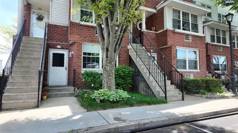 132 Sunset Blvd #11132, New York, NY 10473