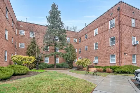 330 S Broadway #E7, Greenburgh, NY 10591