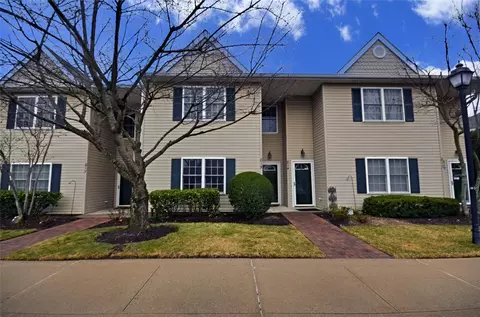 815 Portofino Pl, Melville, NY 11747