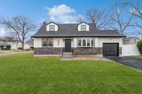 506 Hopatcong Ave, West Hempstead, NY 11552