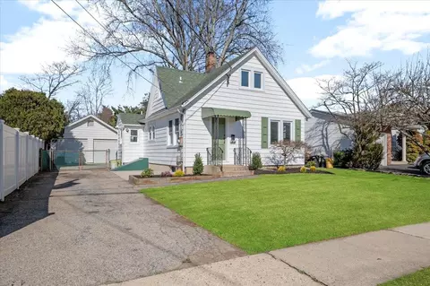 70 Evergreen Ave, Bethpage, NY 11714