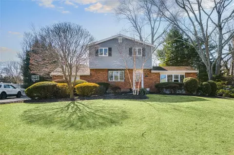 16 Adrian St, East Northport, NY 11731