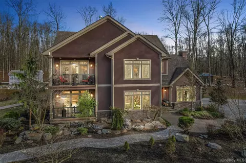 252 Sinsabaugh Rd, Shawangunk, NY 12566