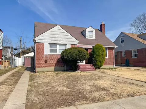111 Jean Ave, Hempstead, NY 11550