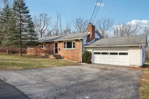 5 Lovett Rd, Goshen, NY 10924
