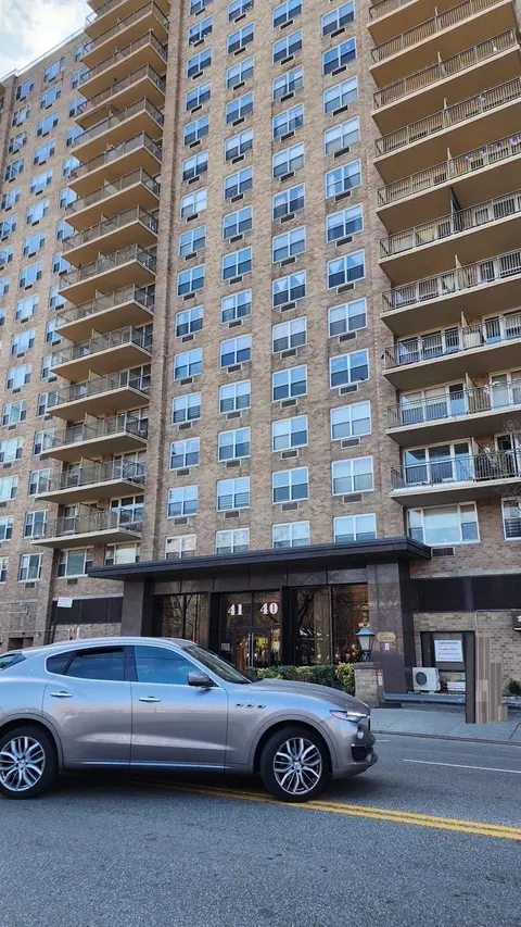 41-40 Union St, Flushing, NY 11355