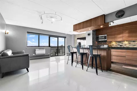 92-29 Queens Blvd #18E, New York, NY 11374