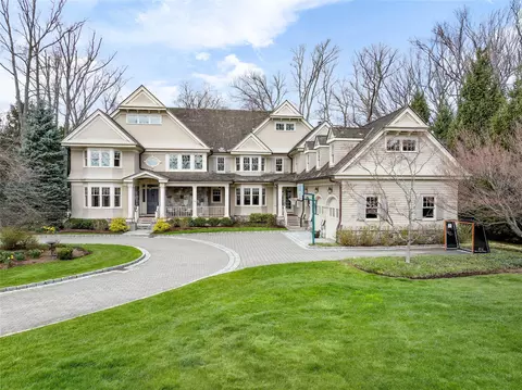 2 Parsonage Point Pl, Rye, NY 10580