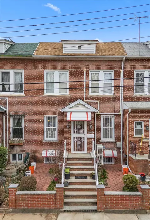 140-27 Rose Ave, Flushing, NY 11355