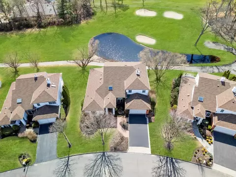 123 Fairway View Dr, Commack, NY 11725
