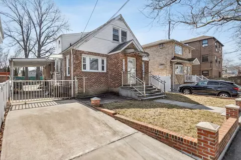 162-12 76th Ave, New York, NY 11366