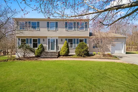 50 Clinton Dr, Washingtonville, NY 10992