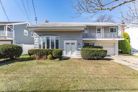 305 Barr Ave, Woodmere, NY 11598