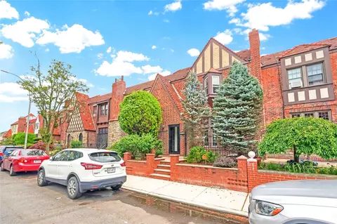 130-17 229 St, New York, NY 11413