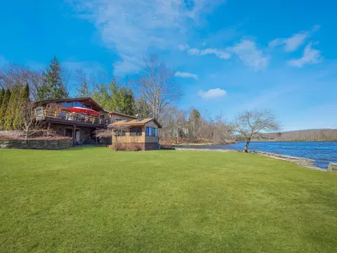 9 Cedar Ln, Swan Lake, NY 12783