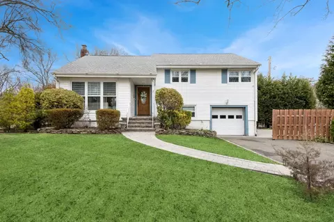 1 Flower Rd, Garden City, NY 11530