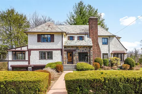 1 Highwood Ave, Larchmont, NY 10538