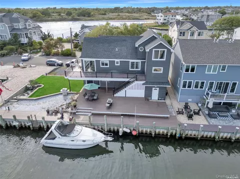 Undisclosed, Lindenhurst, NY 11757