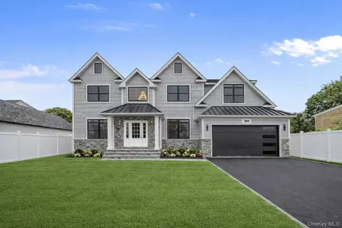 30 Main Pkwy, Plainview, NY 11803