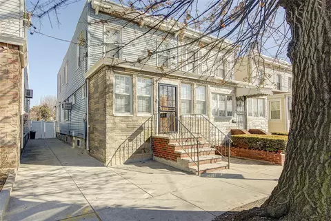 60-11 69 St, New York, NY 11378