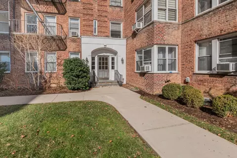 1 Bronxville Rd #2K, Yonkers, NY 10708