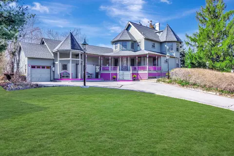 57 School St, Northport, NY 11768