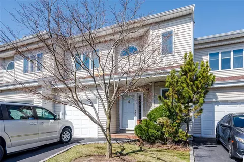 140 Atlantic Ave #425, Oceanside, NY 11572