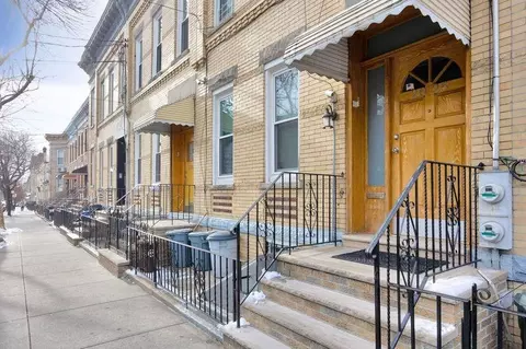 20-25 Linden St, New York, NY 11385