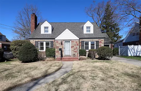 412 Adams Ave, West Hempstead, NY 11552